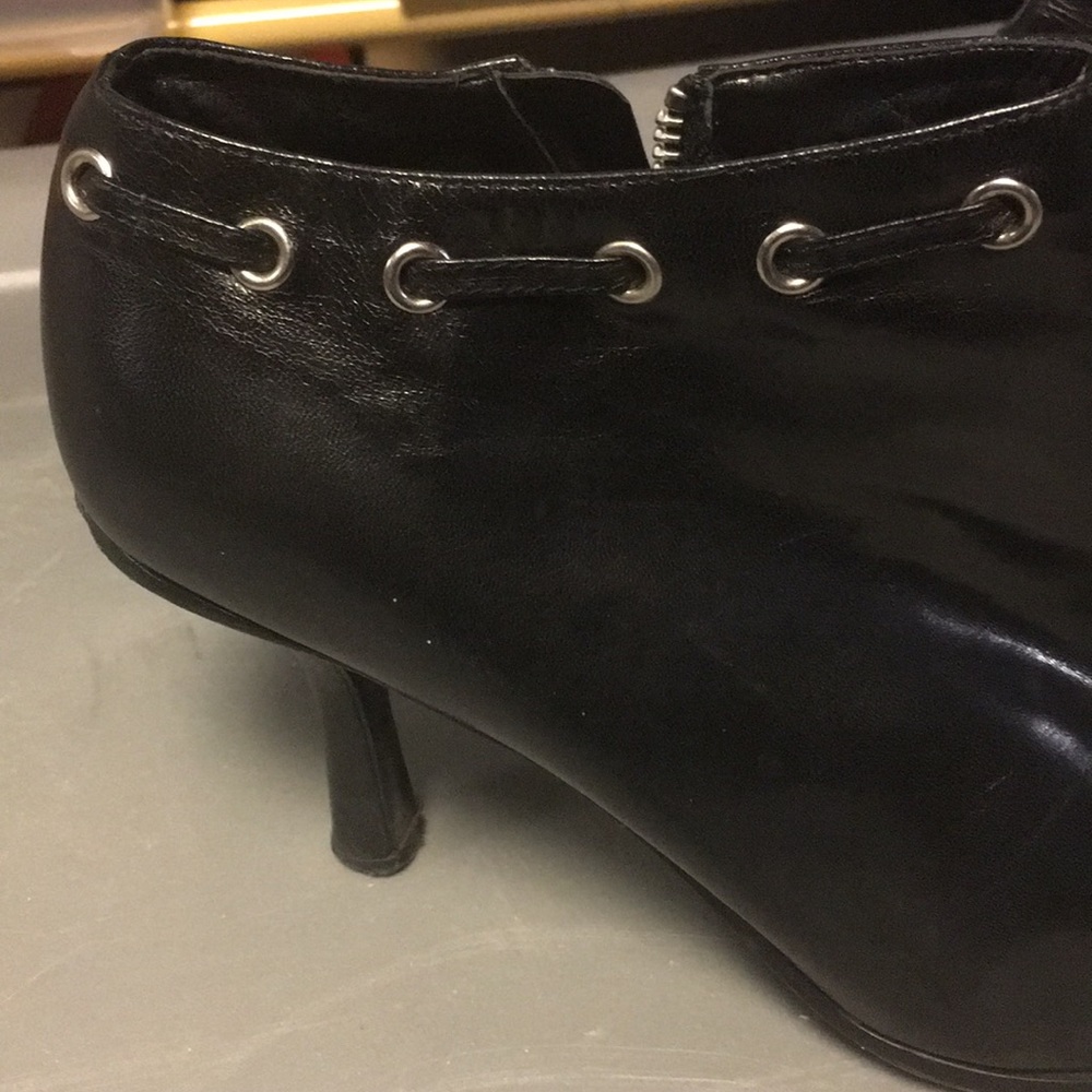Black bootie - Picture 2 of 6